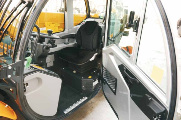 MINI AGRI 26.6 54,6 KW - Image 2